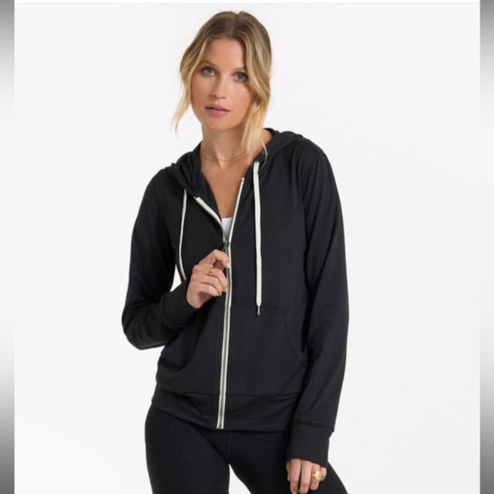 Vuori Halo Performance Hoodie 2.0Size S Black Heather. NWT